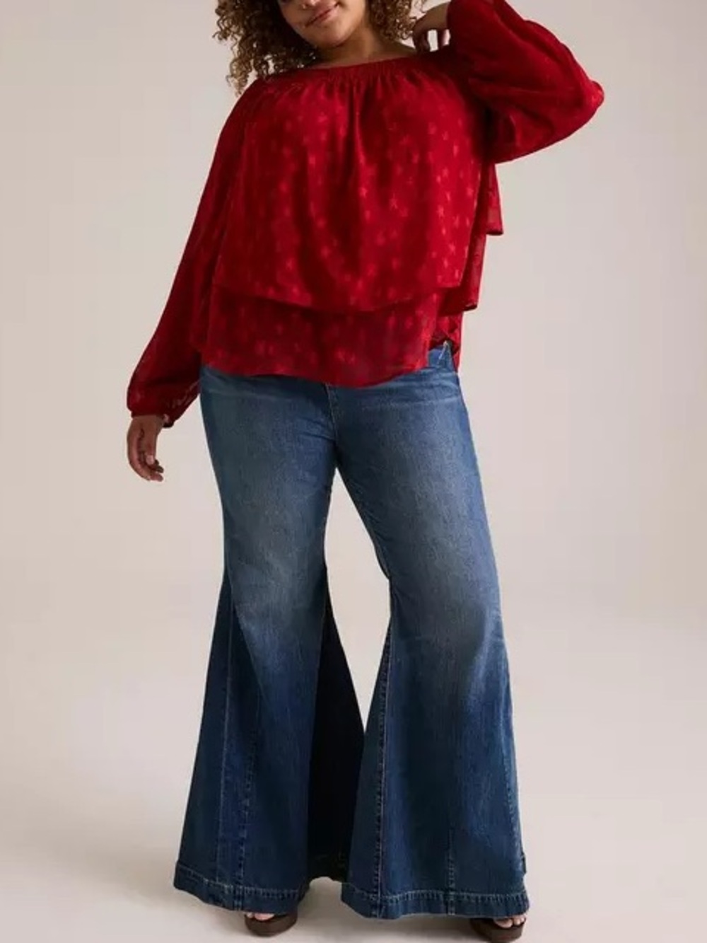Torrid NWT Festi Red Star Print Tie Back Long Sleeve Flowy Blouse Size 3X - Picture 2 of 10